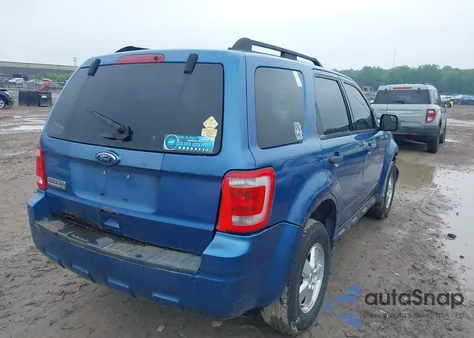 2010 Ford Escape Xlt z USA, uszkodzony, nr VIN 1FMCU0D75AKA95245